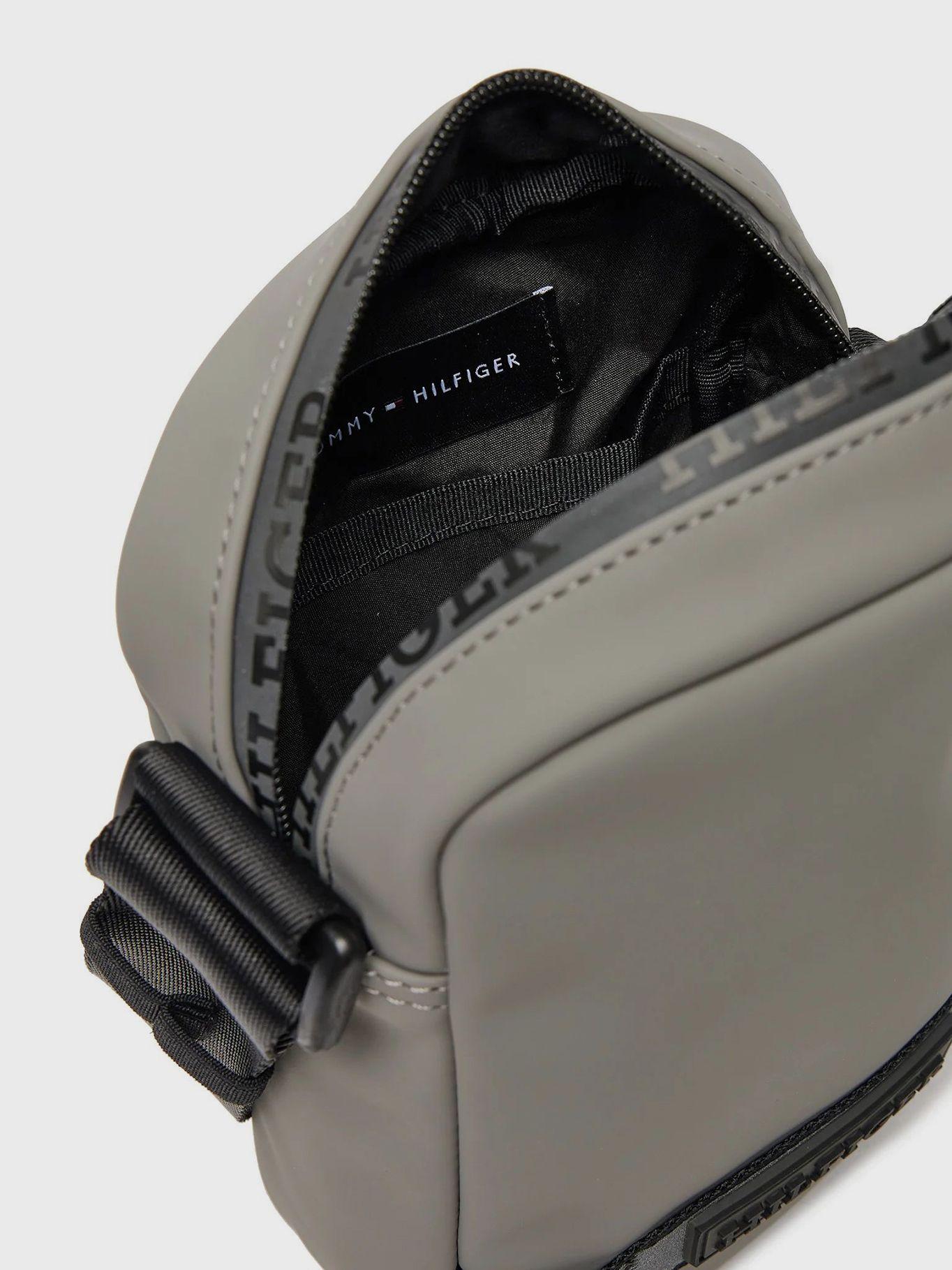 Bolso Reporter Monotype Gris Tommy Hilfiger-2