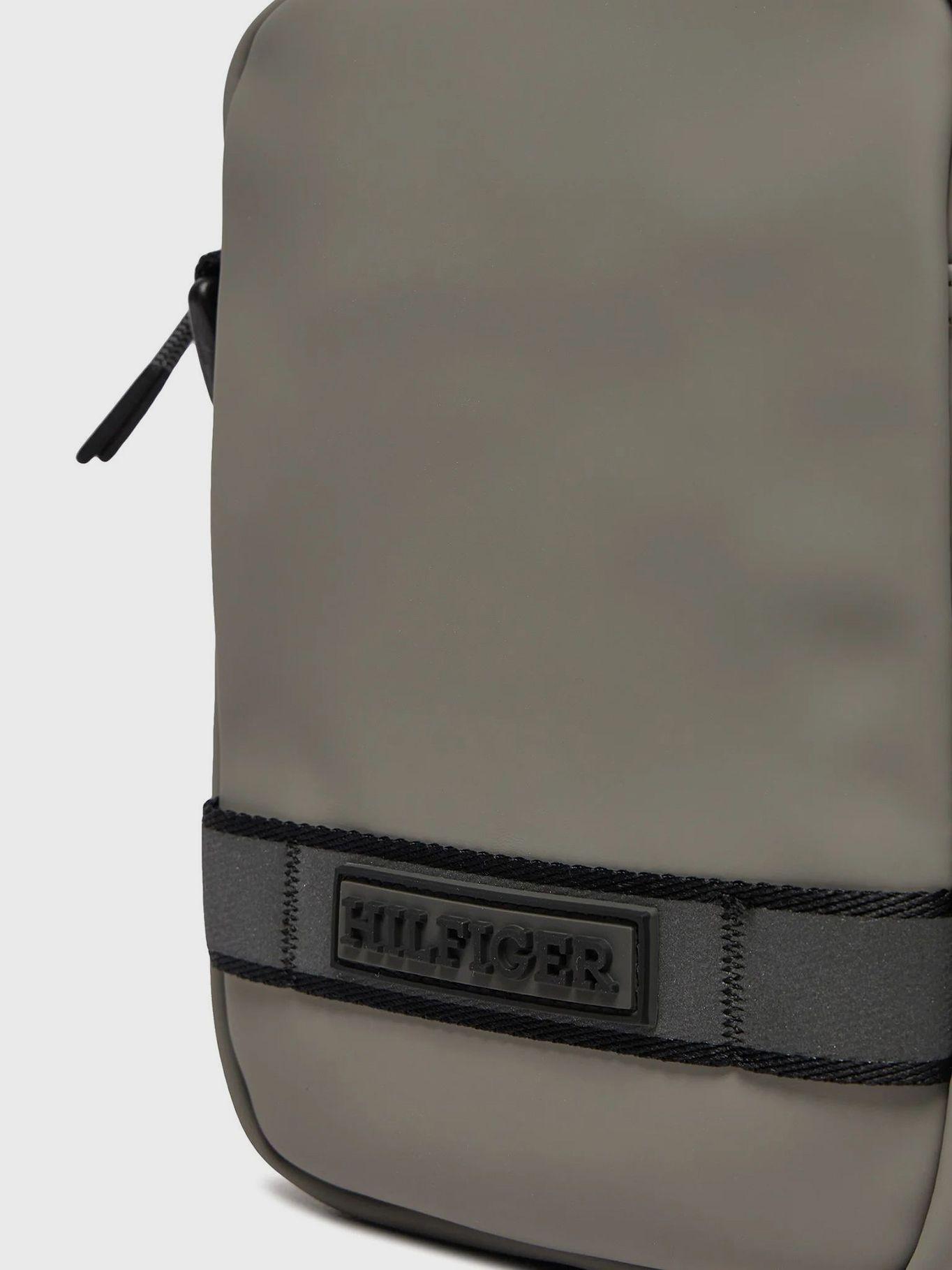 Bolso Reporter Monotype Gris Tommy Hilfiger-3