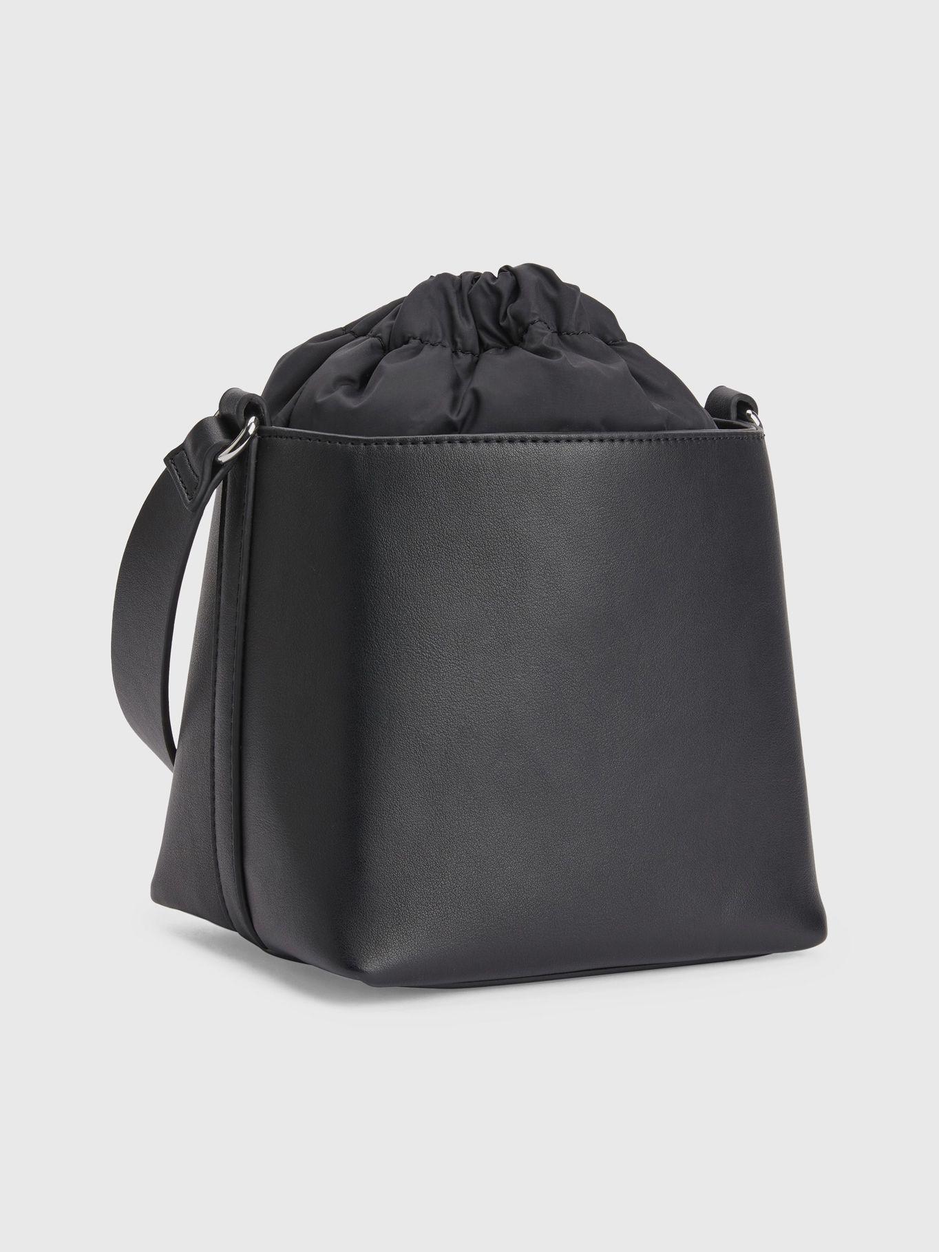 Cartera Bucket Academy Negro Tommy Hilfiger-1