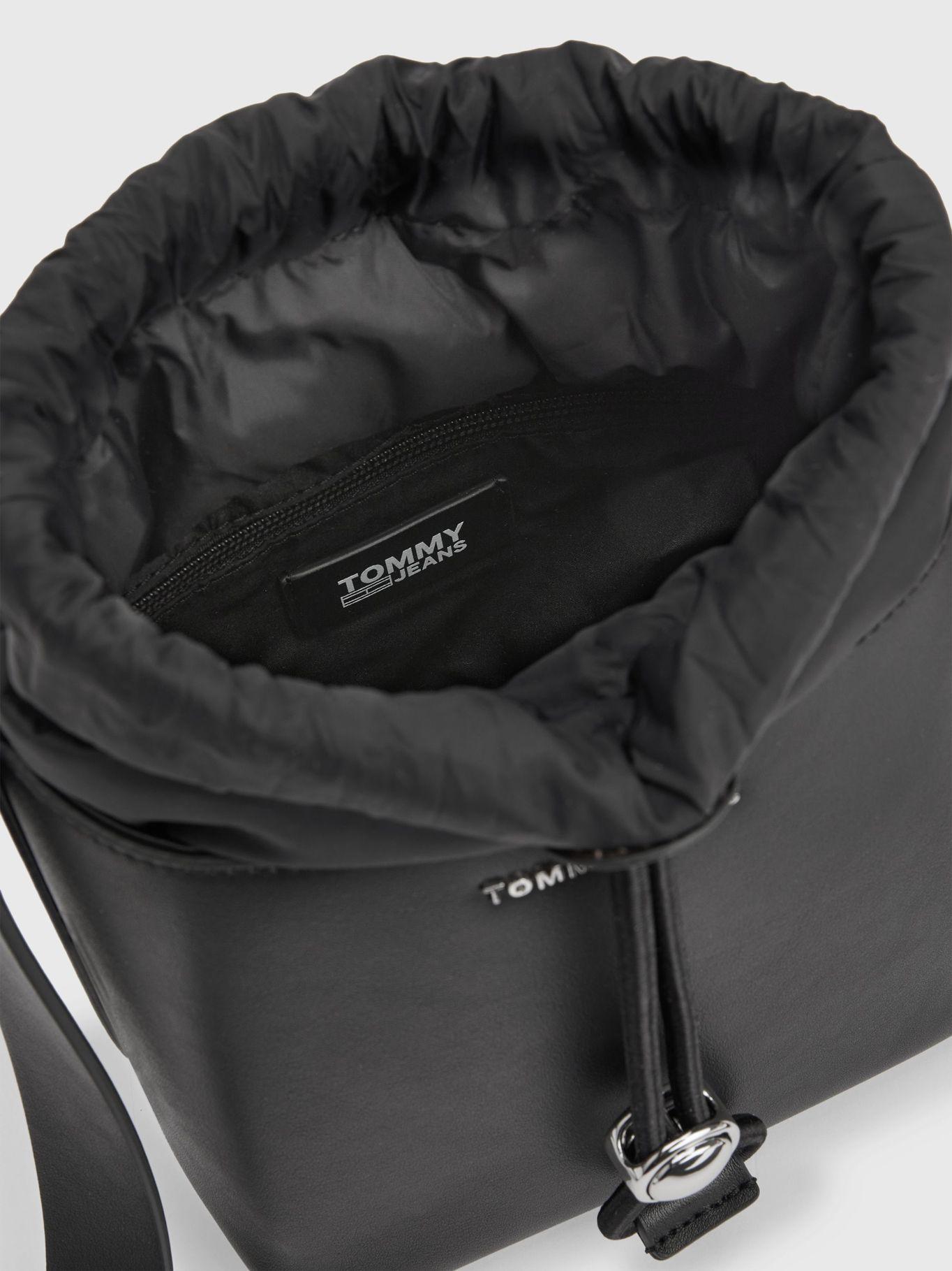 Cartera Bucket Academy Negro Tommy Hilfiger-3