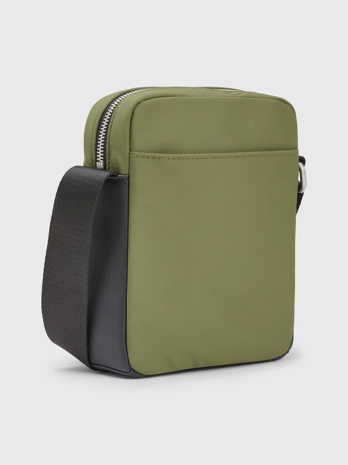 Bolso Mini Reporte Elevated Verde Tommy Hilfiger-4