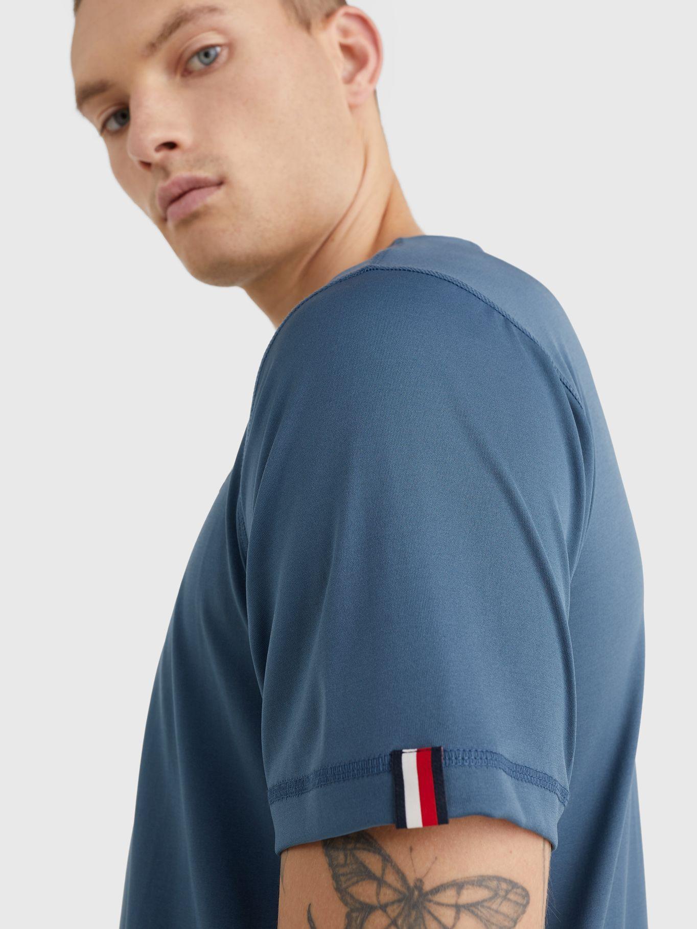 Polera Sport Essential Azul Tommy Hilfiger JN2-2