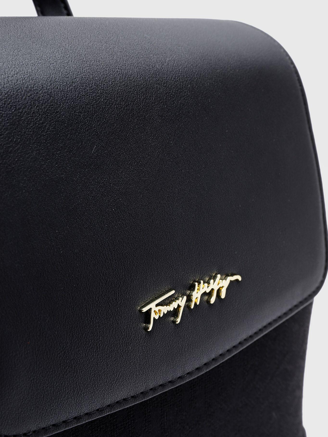 Mochila Flap Monogram Negro Tommy Hilfiger-2