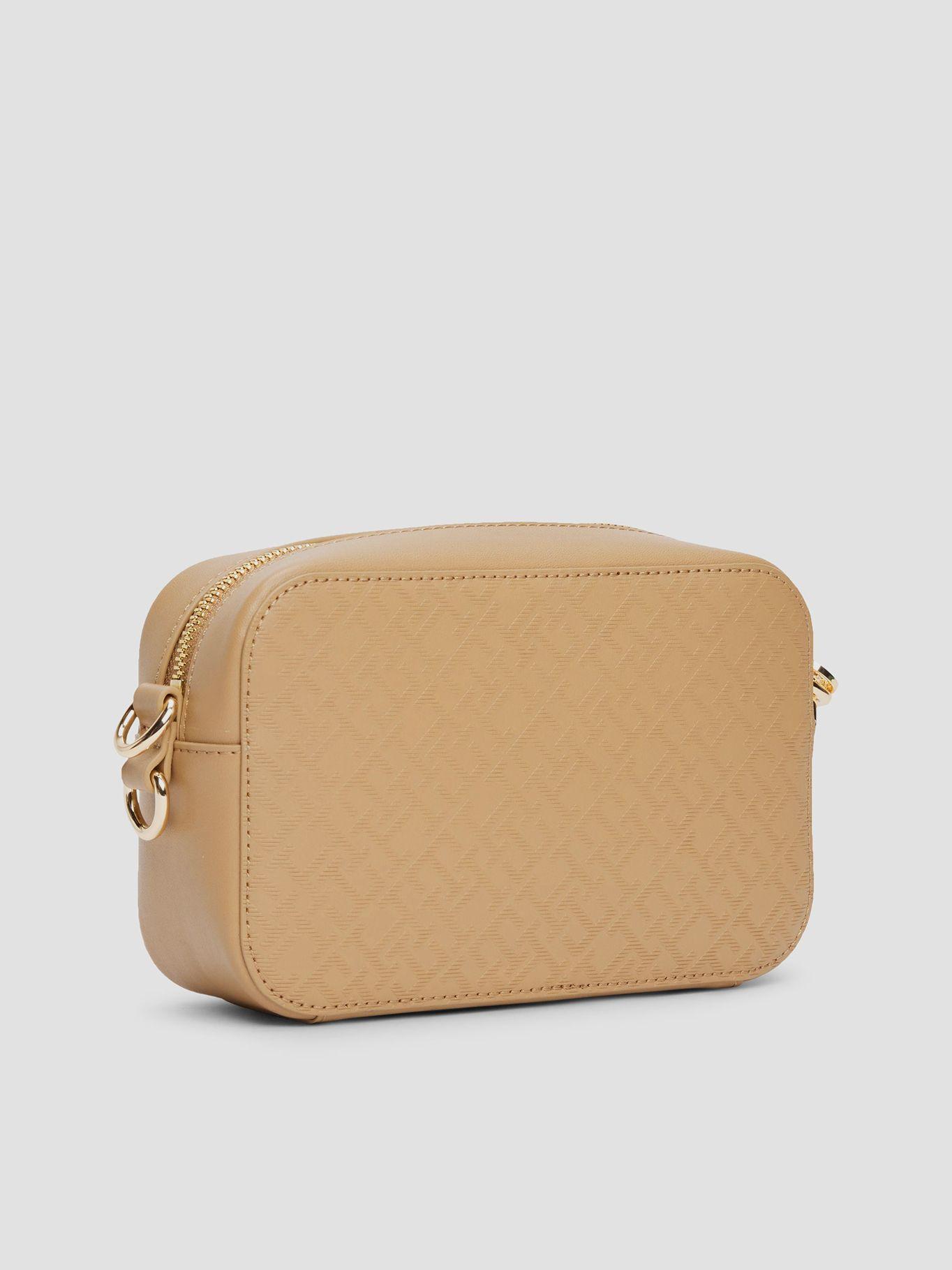 Cartera Distinct_Monogram Beige Tommy Hilfiger-4