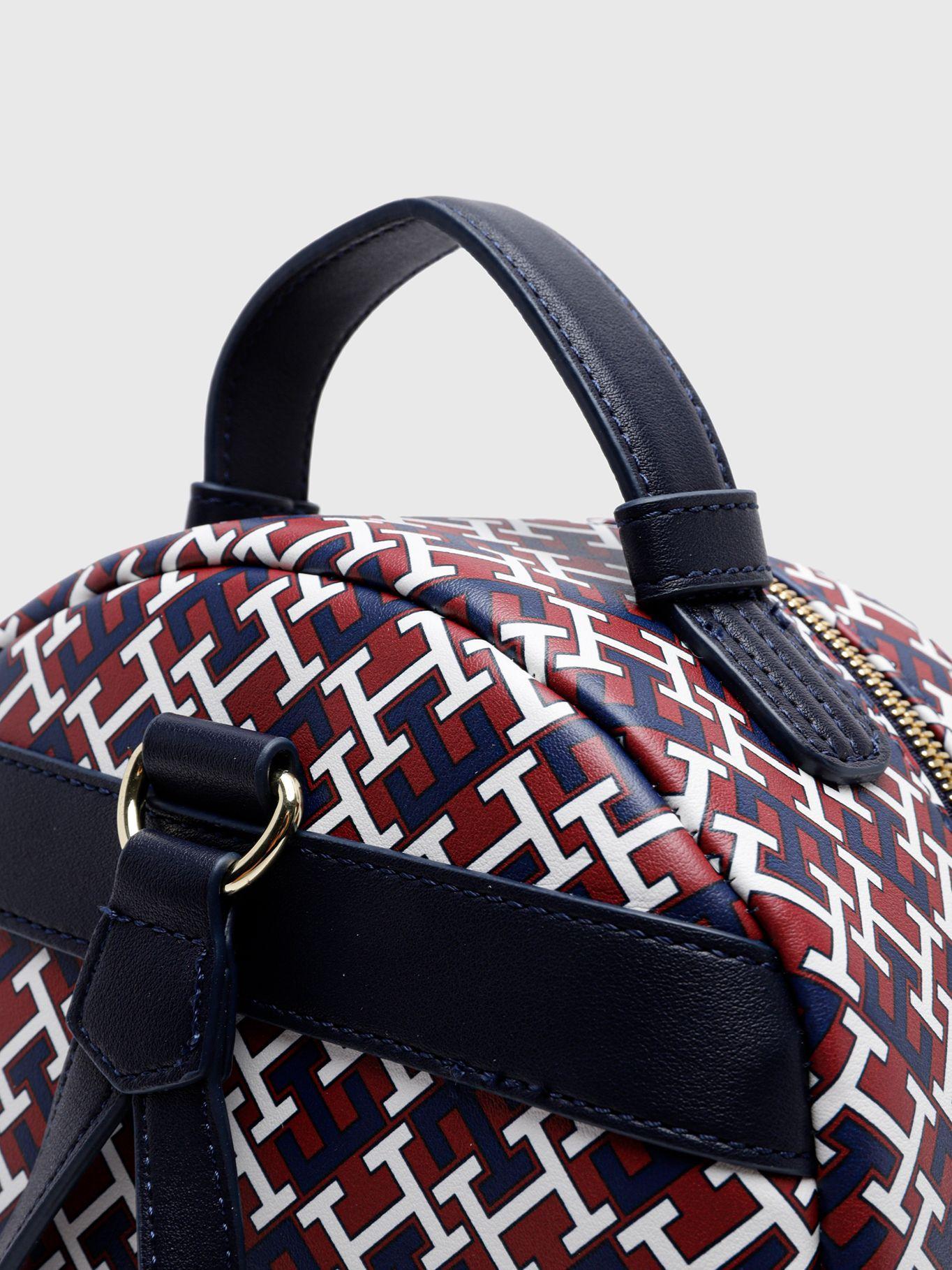 Mochila Dome Monogram Burdeo Tommy Hilfiger-3