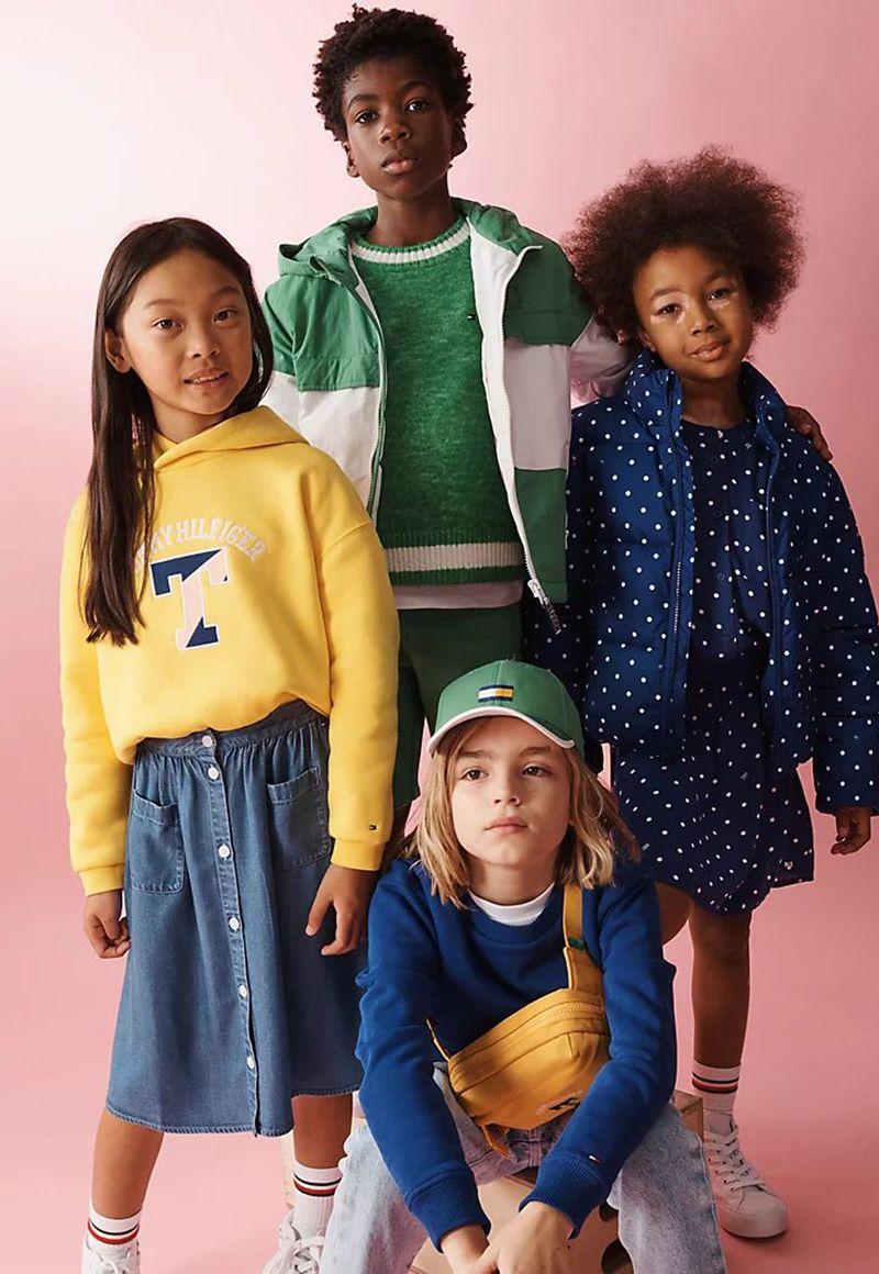 Polerón Hoodie Con Logo Varsity Amarillo Tommy Hilfiger-3