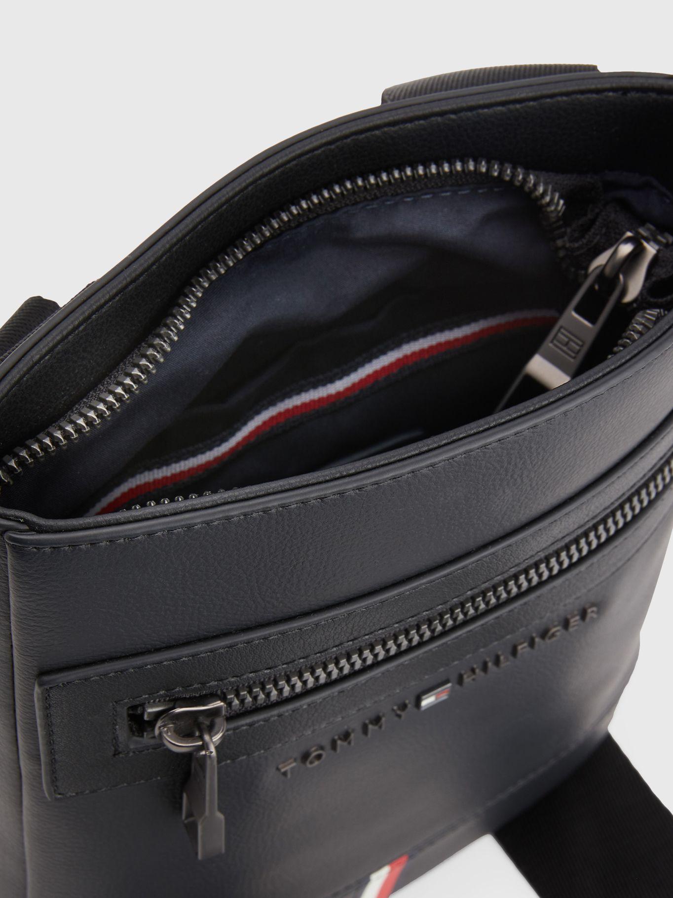 Bolso Mini Crossover Corporate  Negro Tommy Hilfiger-3