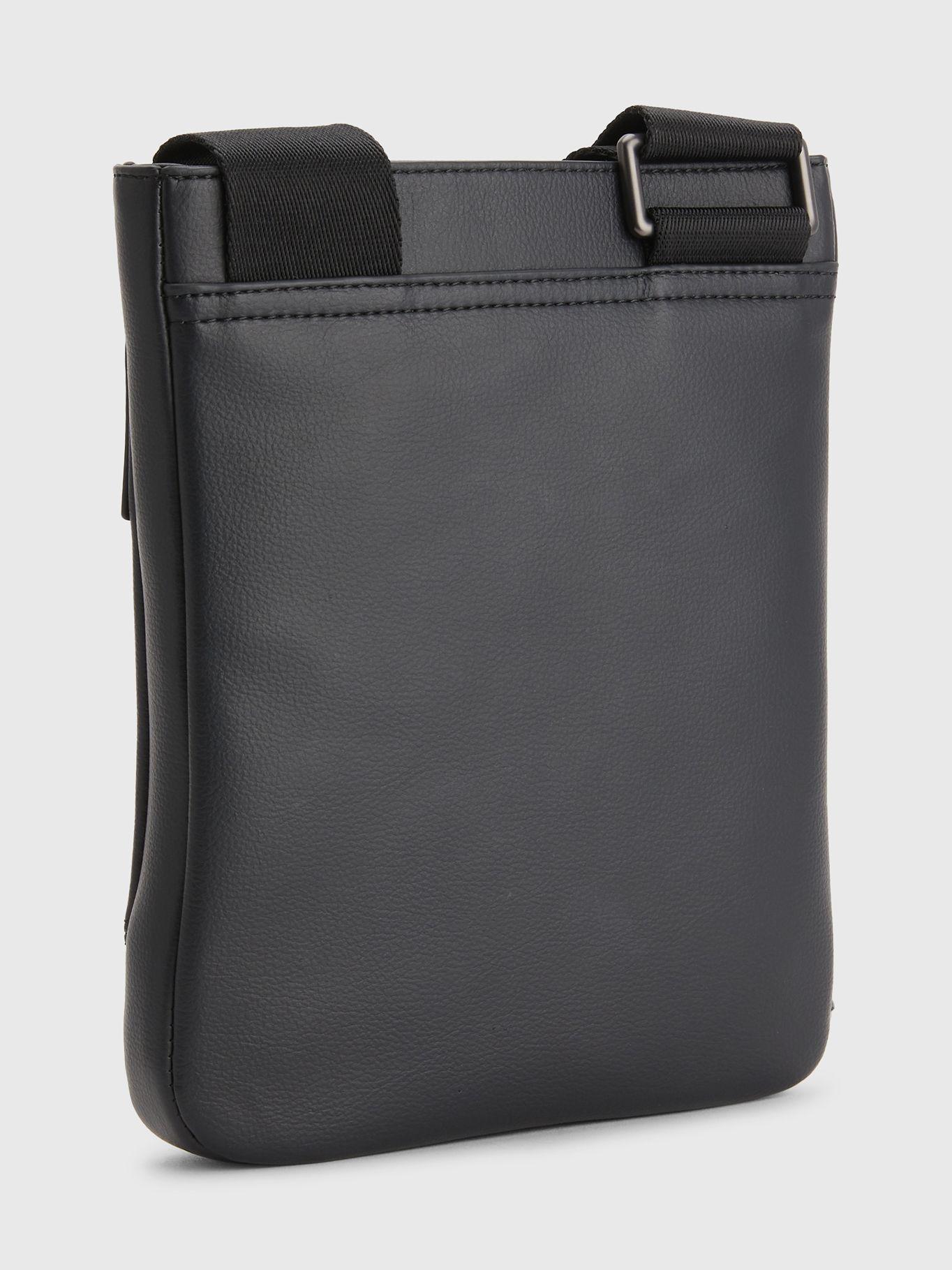 Bolso Mini Crossover Corporate  Negro Tommy Hilfiger-4