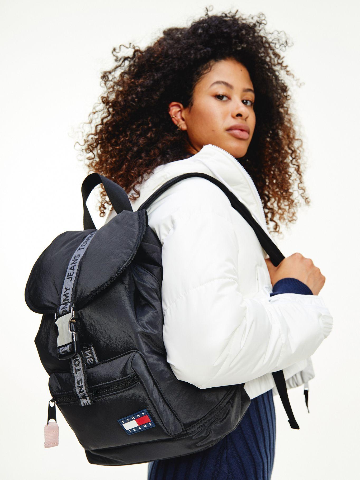 Mochila Classic Negro Tommy Hilfiger JN2-3