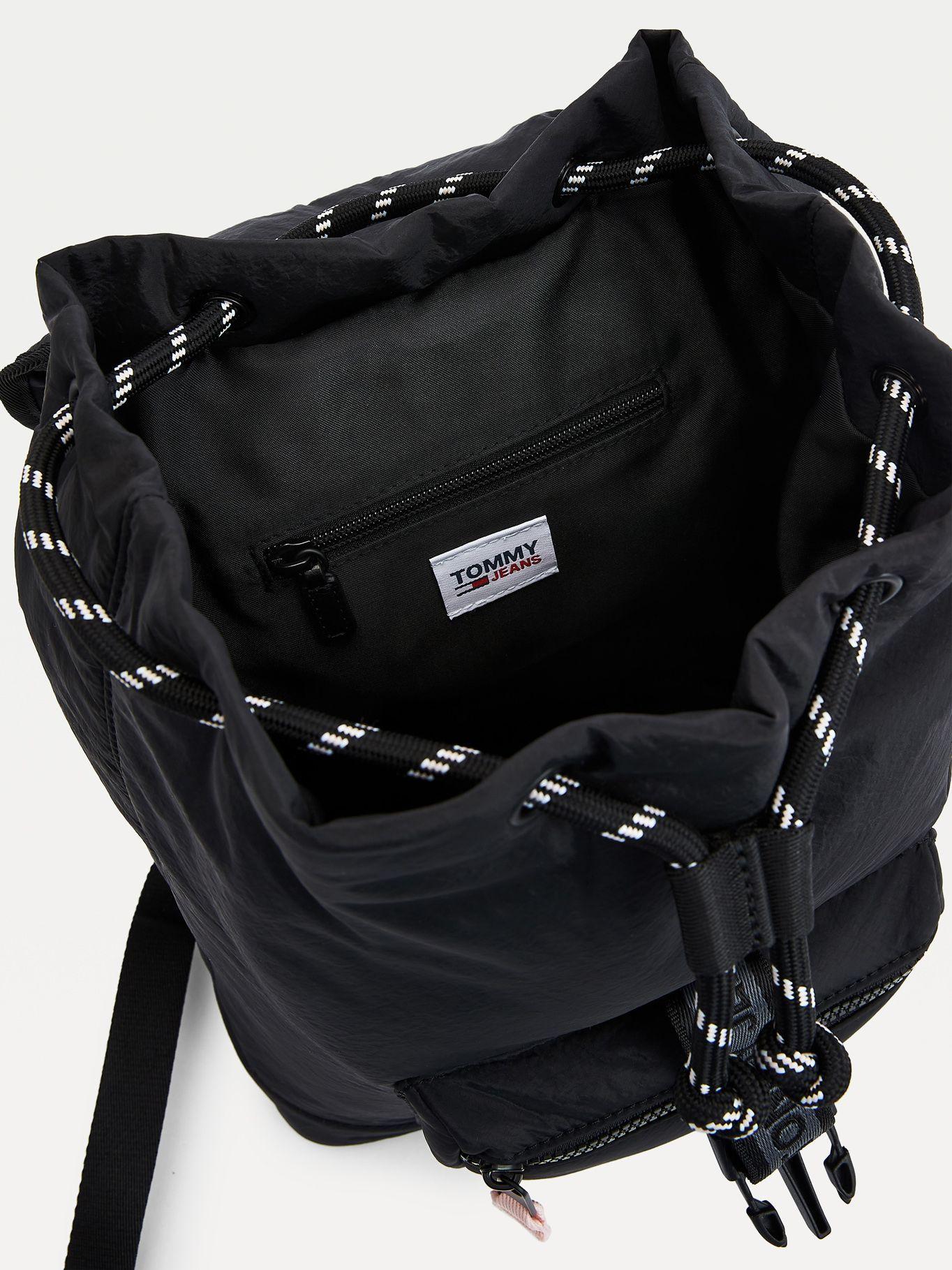 Mochila Classic Negro Tommy Hilfiger JN2-2