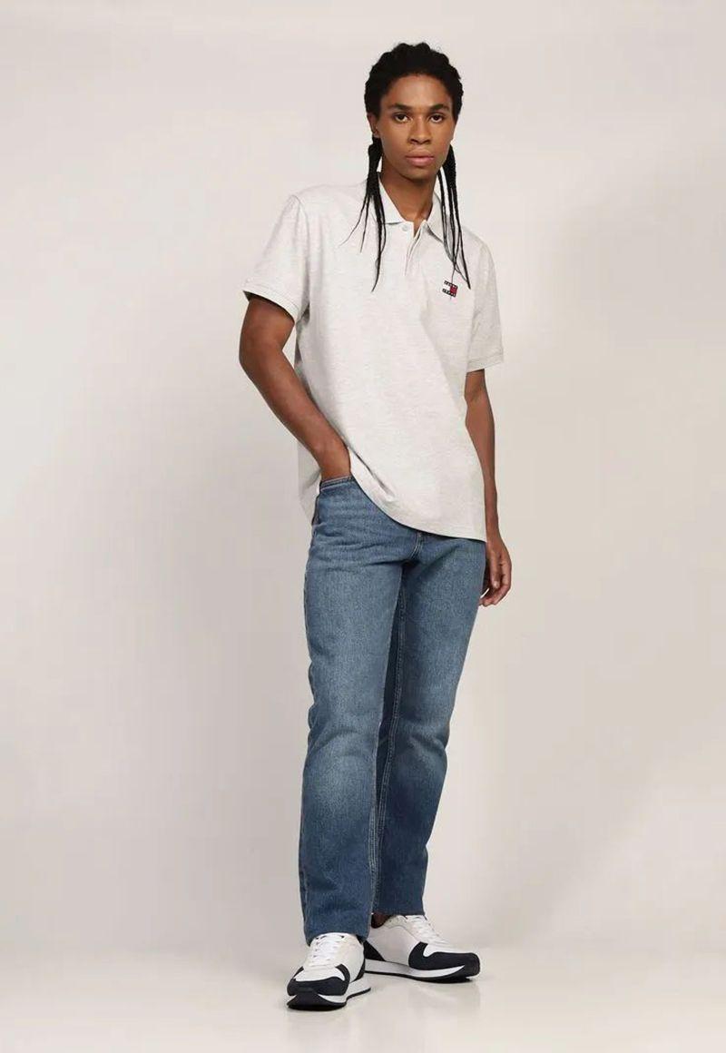Polo Regular Fit Con Parche Gris Tommy Jeans-1