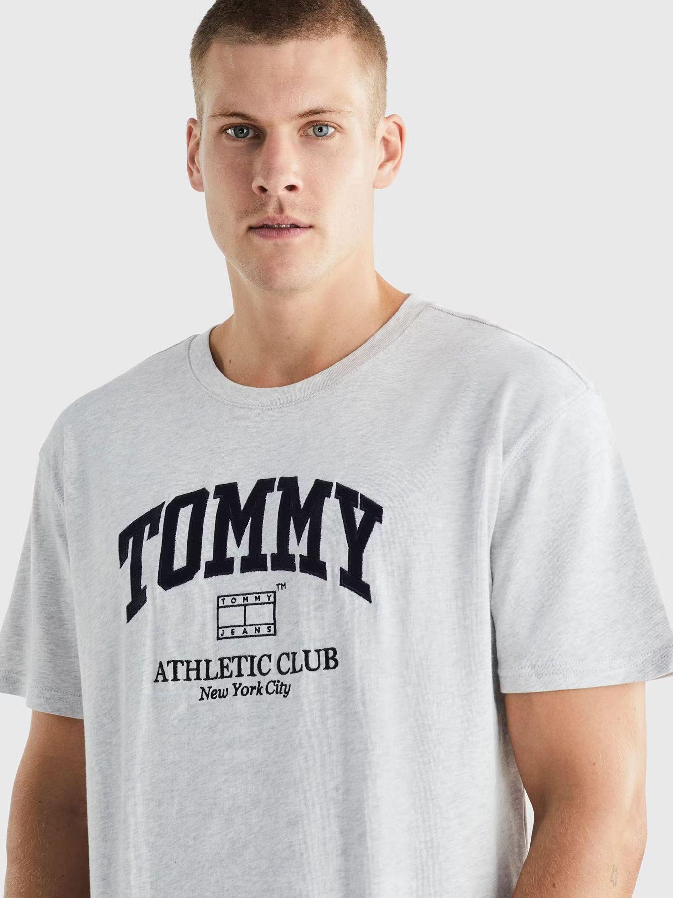 Polera Con Logo Universitario Gris Tommy Jeans-3