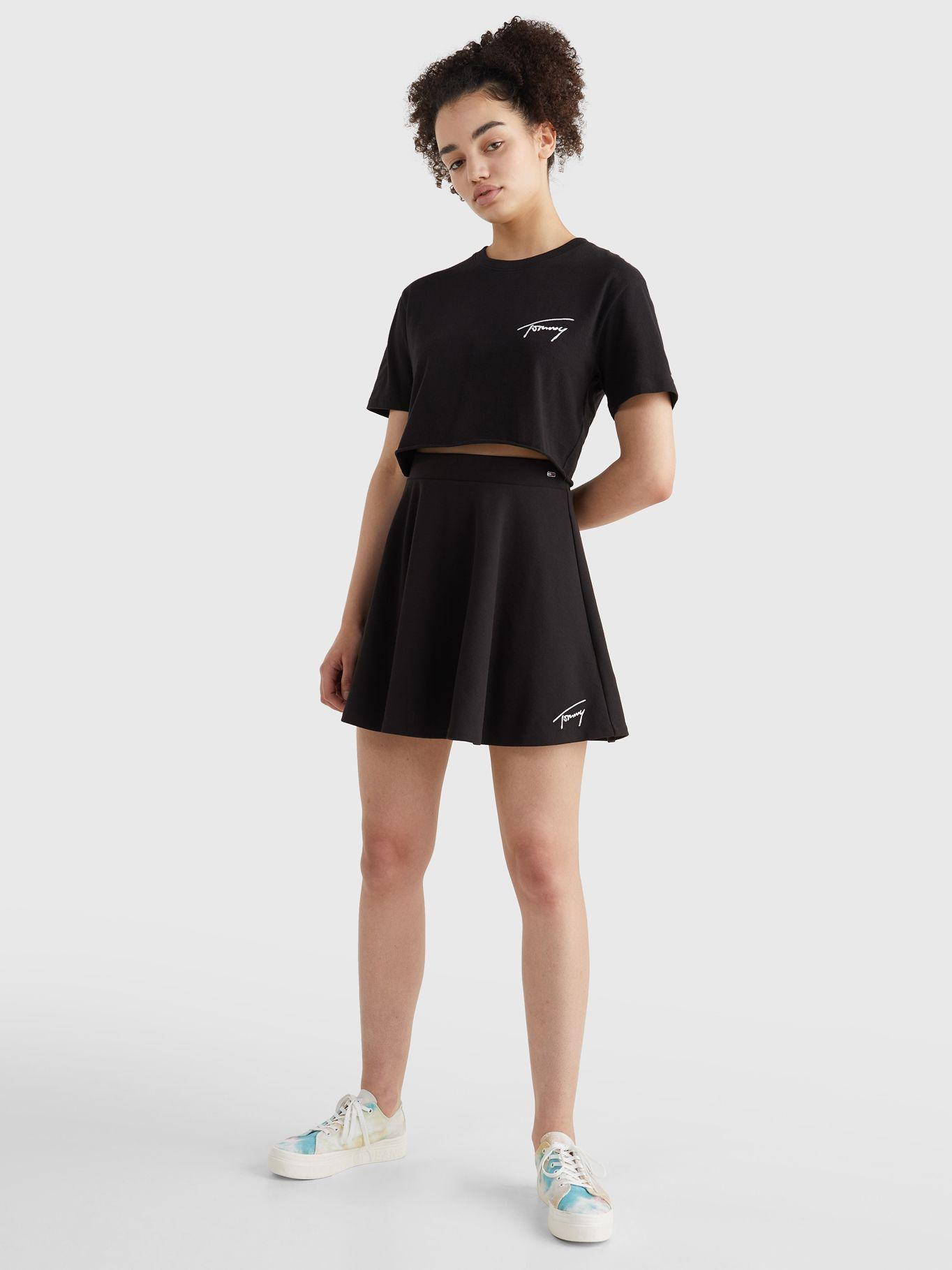 Polera Super Cropp Signature Negro Tommy Jeans JN2-0