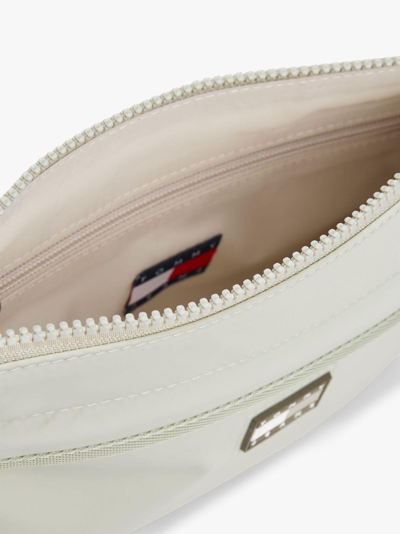 Bolso Urban Con Logo Engomado Verde Tommy Jeans-3