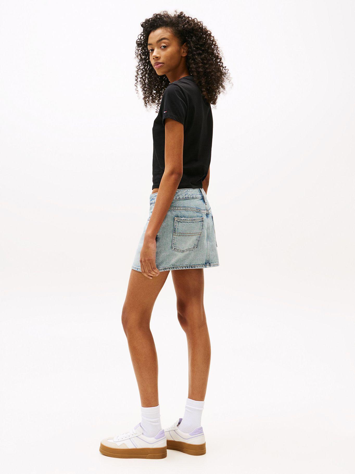 Polera Heart Logo Slim Fit Negro BDS Tommy Jeans-2