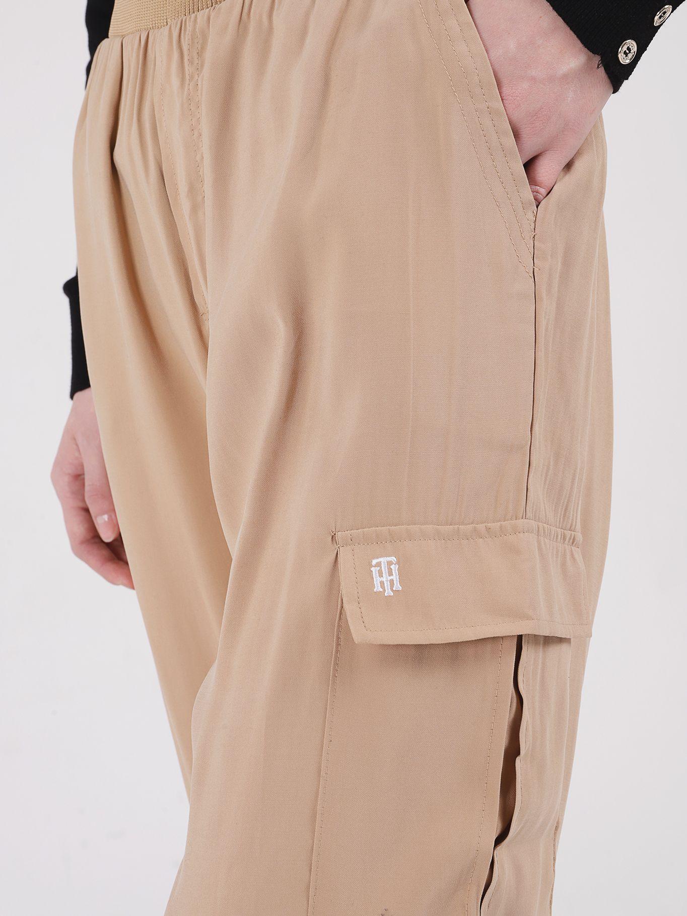 Pantalón Essential Con Logo Beige Tommy Hilfiger-3