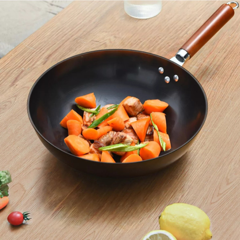 Sartén Premium Wok de Hierro Fundido 32 cm con Mango de Madera-6