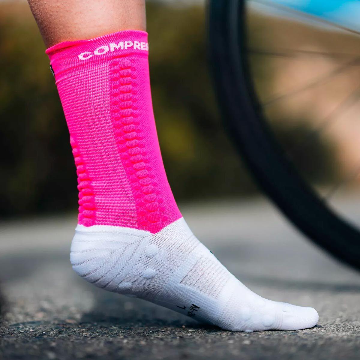 Calcetín Pro Racing Socks v4.0 Bike Rosado Compressport-3