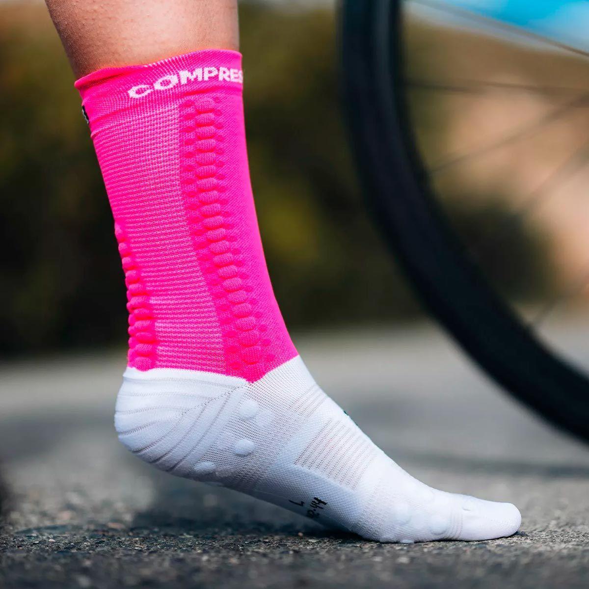 Calcetín Pro Racing Socks v4.0 Bike Rosado Compressport-3