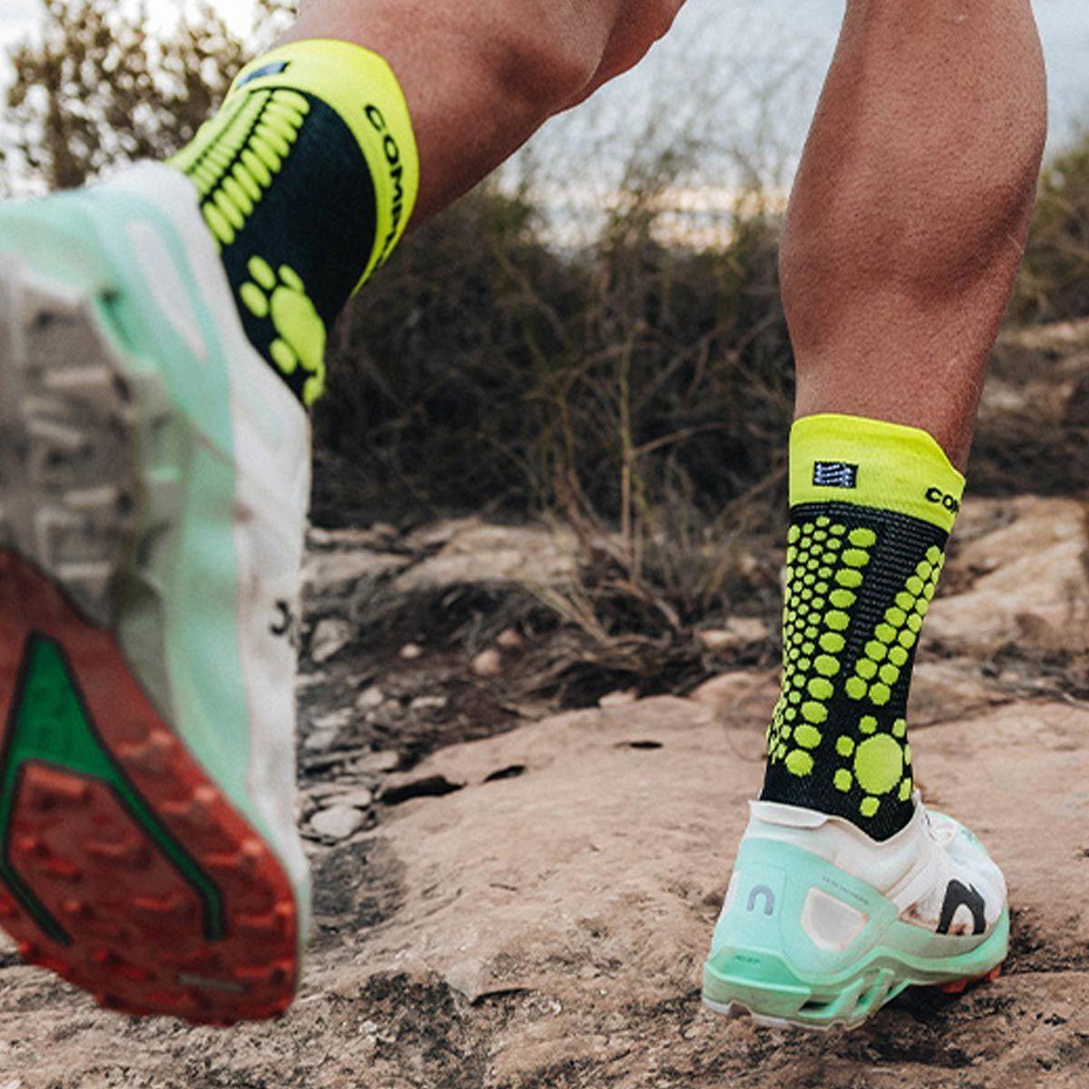Calcetín Pro Racing v4.0 Trail Black Compressport-2