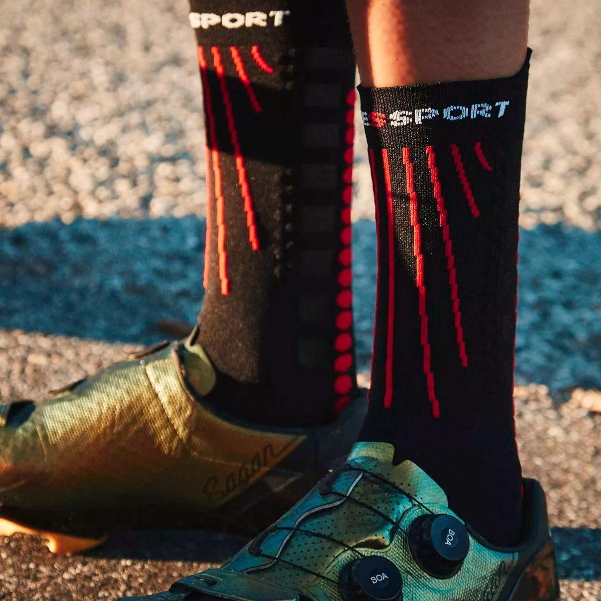 Calcetín Aero Socks Bike Negro Compressport-1