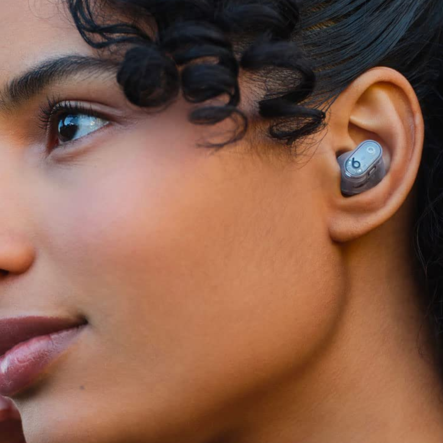 Audifono Inalambrico Beats Studio Buds Plus Transparente-1