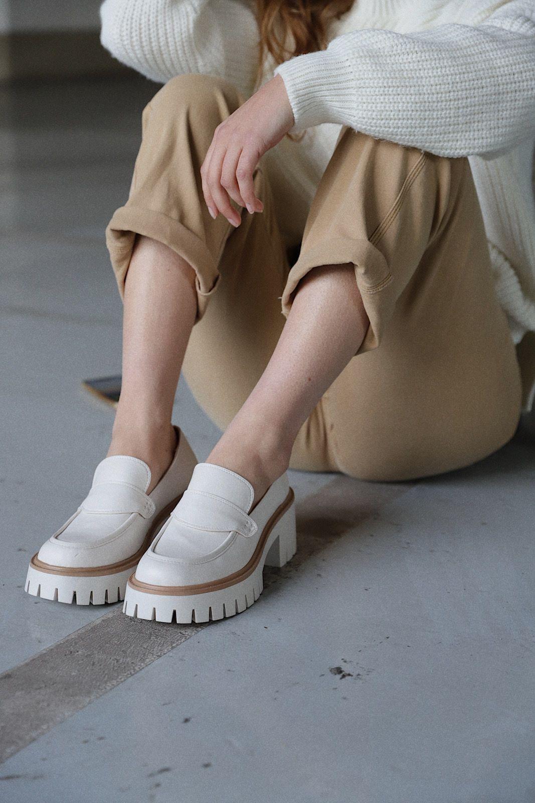 Zapato Mujer Beige Via Uno 22532501-4