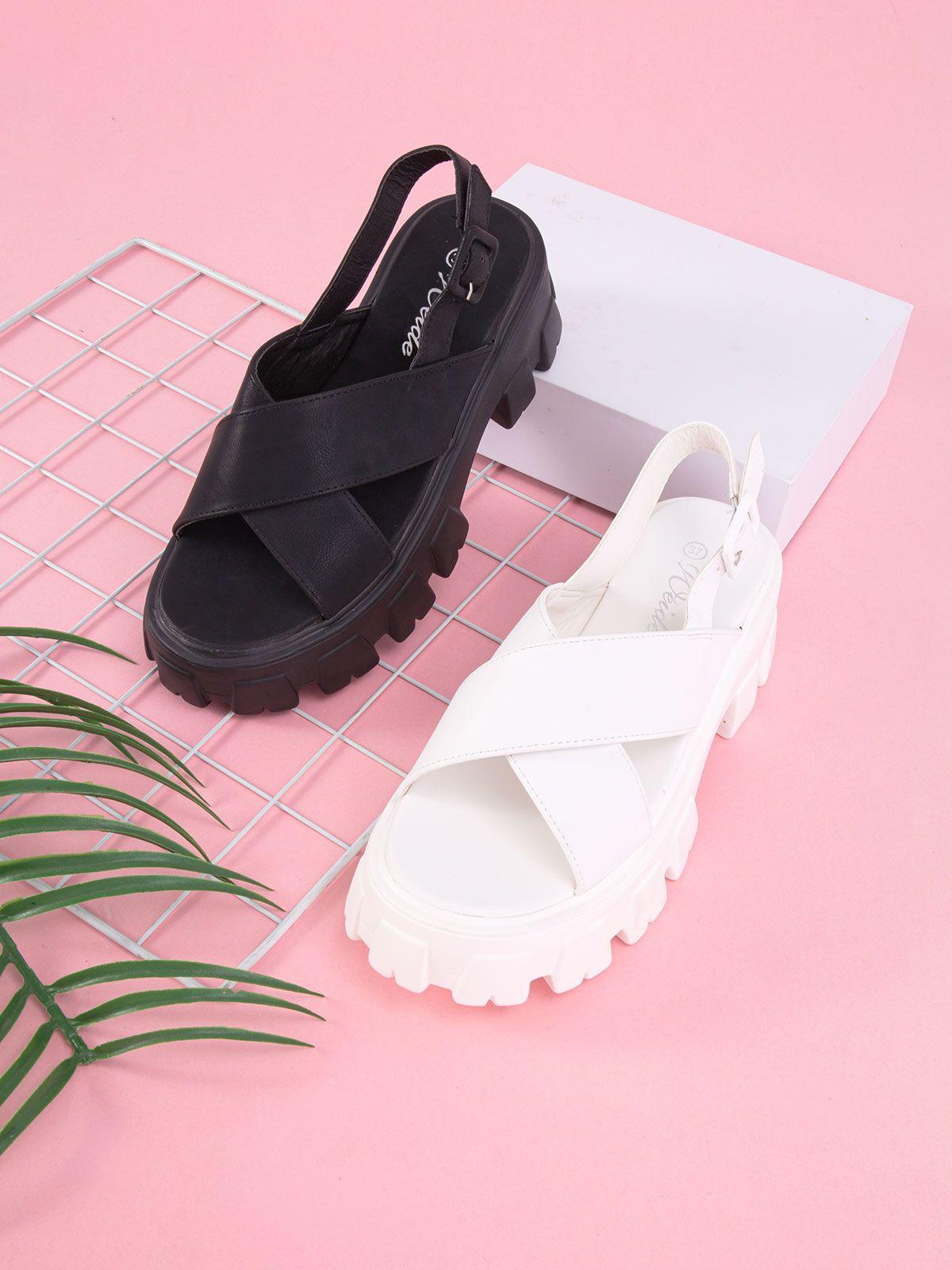 Sandalia Golondrina Negro Weide-3