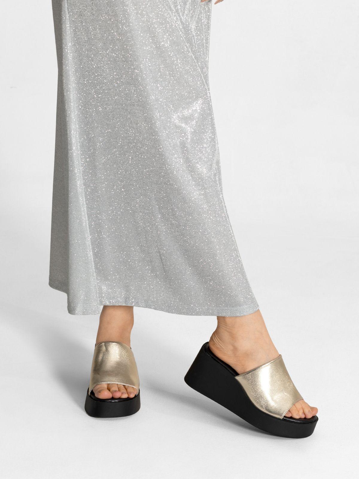 Sandalia Casual Plataforma Dorada Mujer Weide QIU330-1