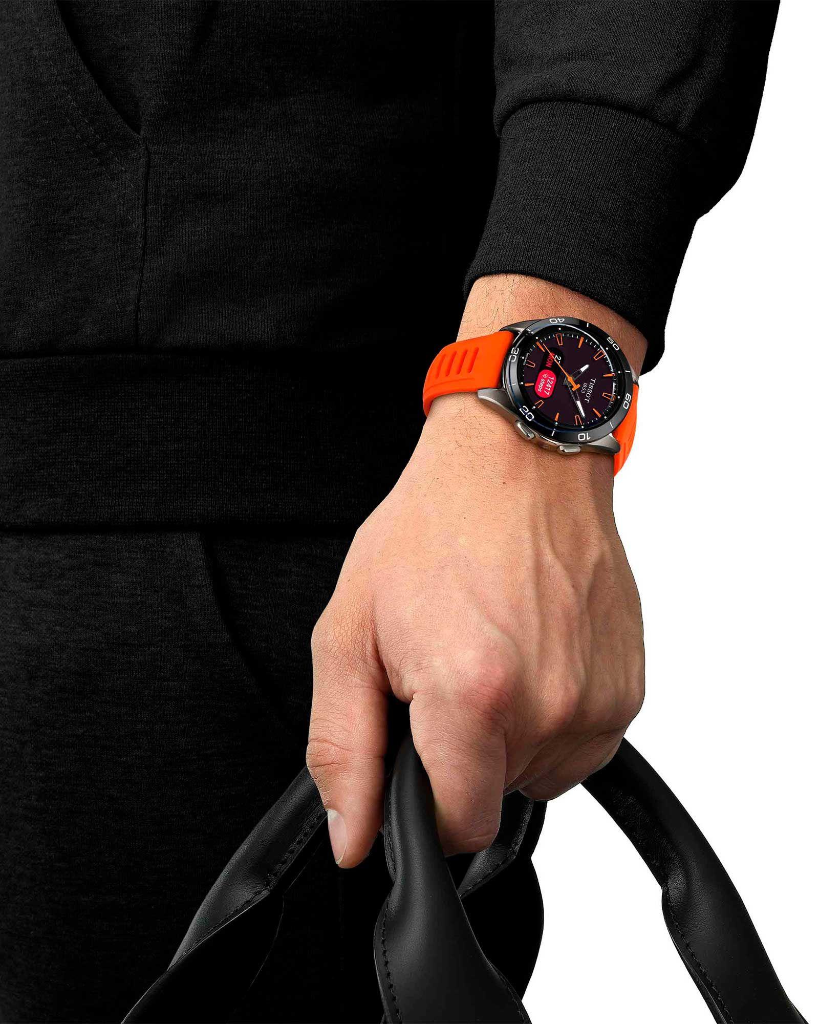 Reloj Tissot T-Touch Connect Sport Naranjo-3