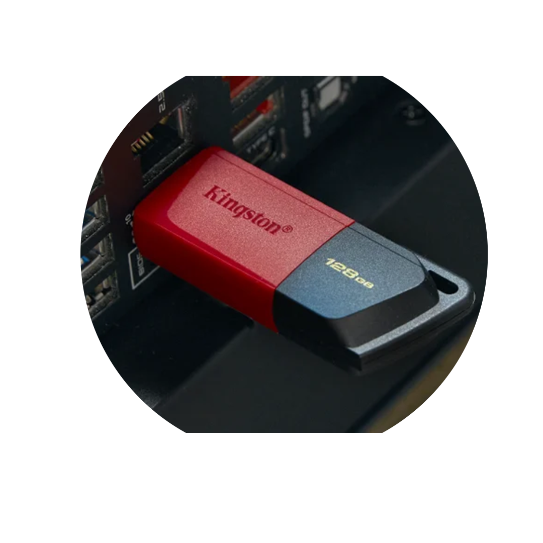 Pendrive USB de 128GB - Kingston DataTraveler Exodia M 3.2-1