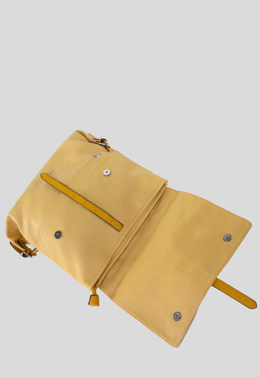 Mochila Con Tapa Rectangular Amarillo-3
