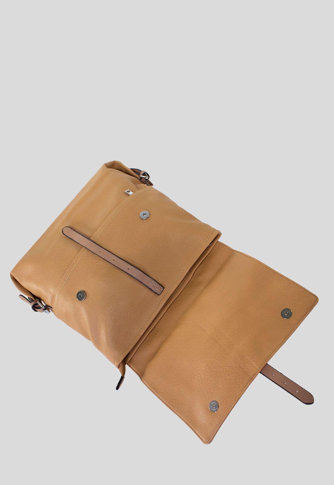 Mochila Con Tapa Rectangular Camel-3