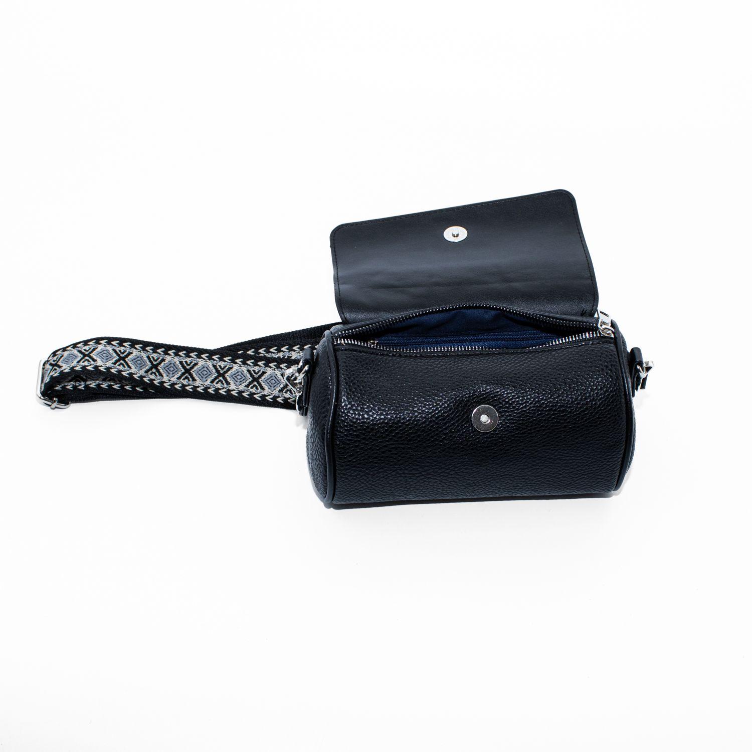 Bandolera ovalada c/boton Negro-2