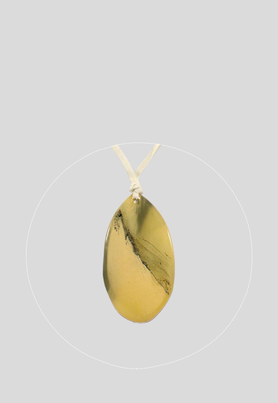 Collar Acrilico Gota Beige-2