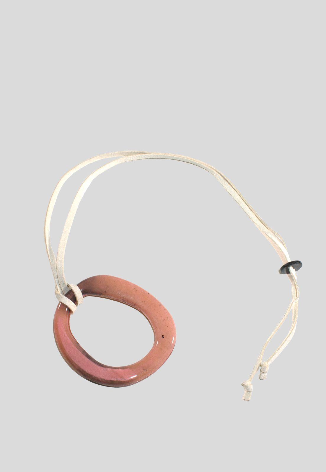 Collar Acrilico Circulo Irregular Beige-2