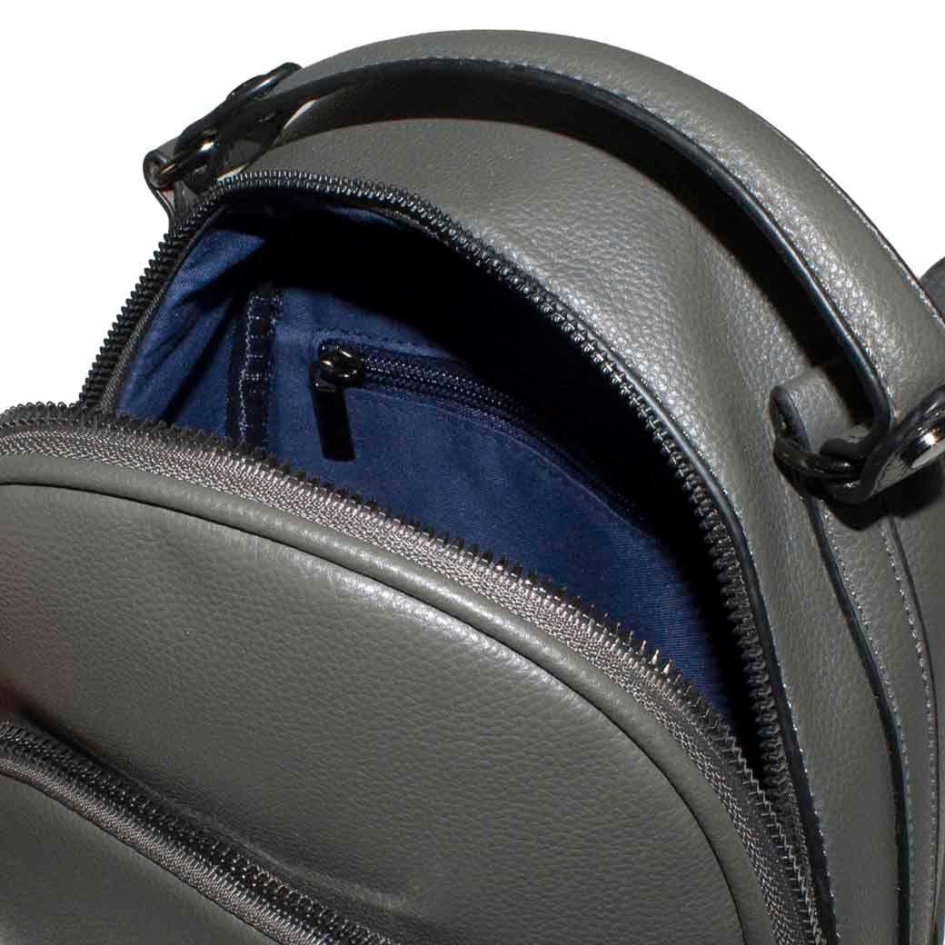 Mochila Bolsillo Externo Chico Gris-3