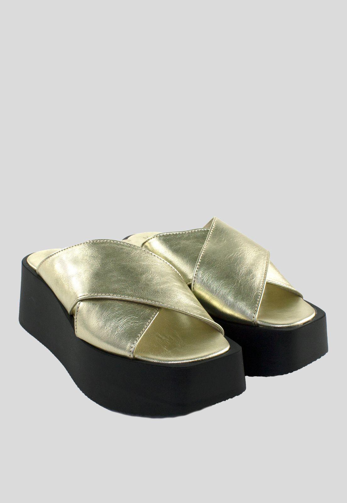Sandalia Cuero Plataforma Cruzada Oro-3