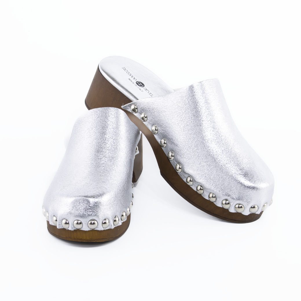 Zueco cuero cerrado Plata-3