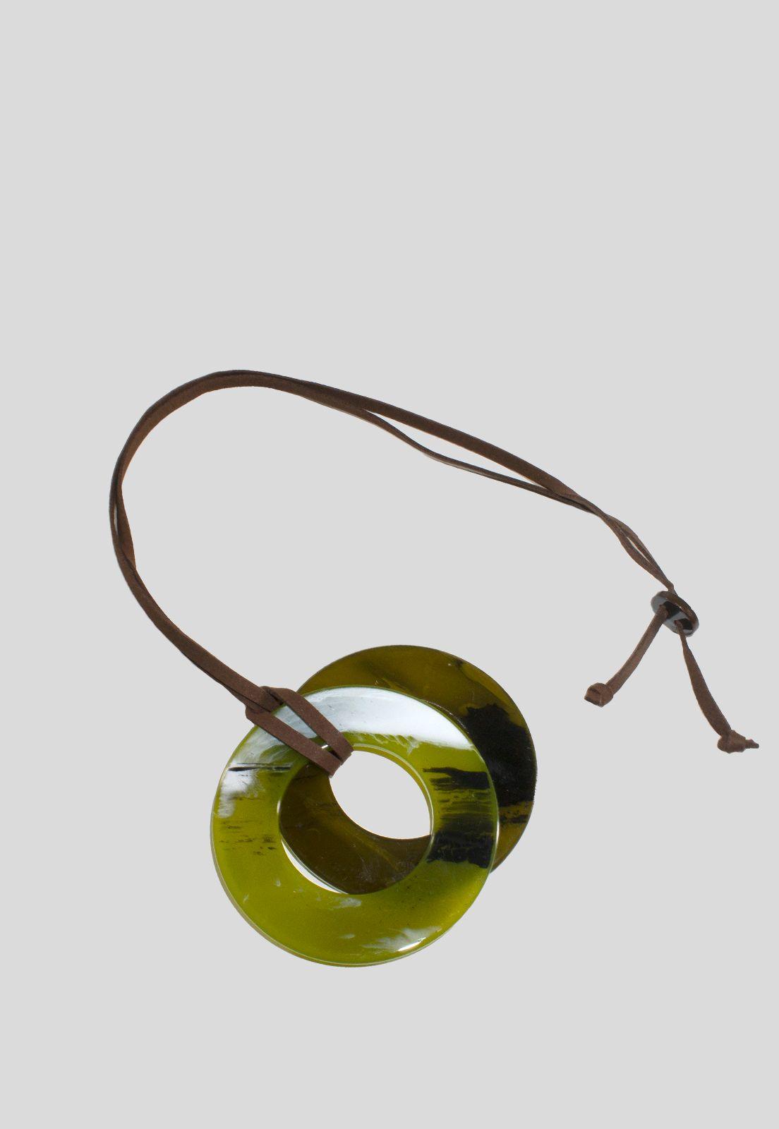 Collar Acrilico Doble Argolla Verde-2