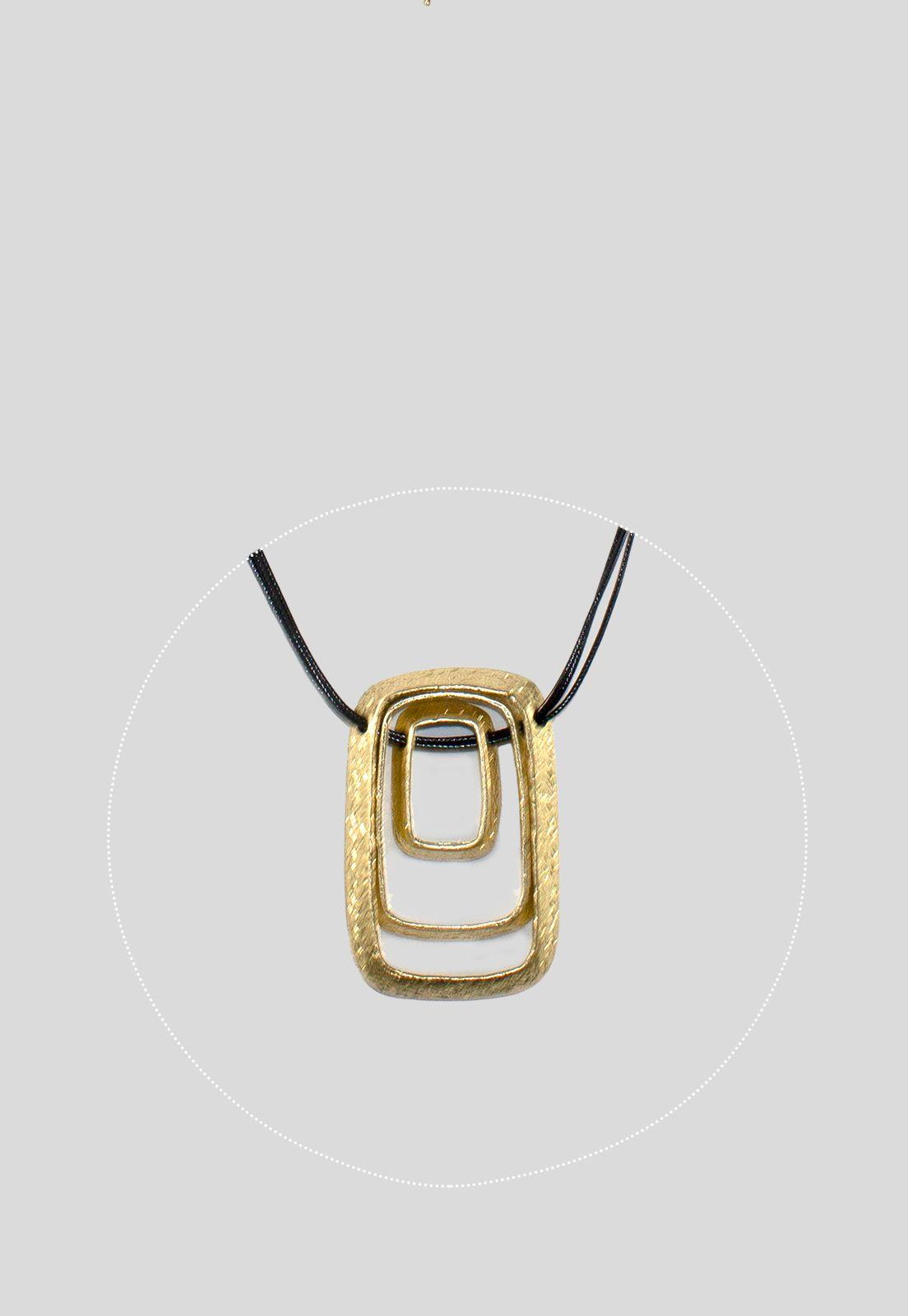 Collar 3 Rectangular Metal Oro-2