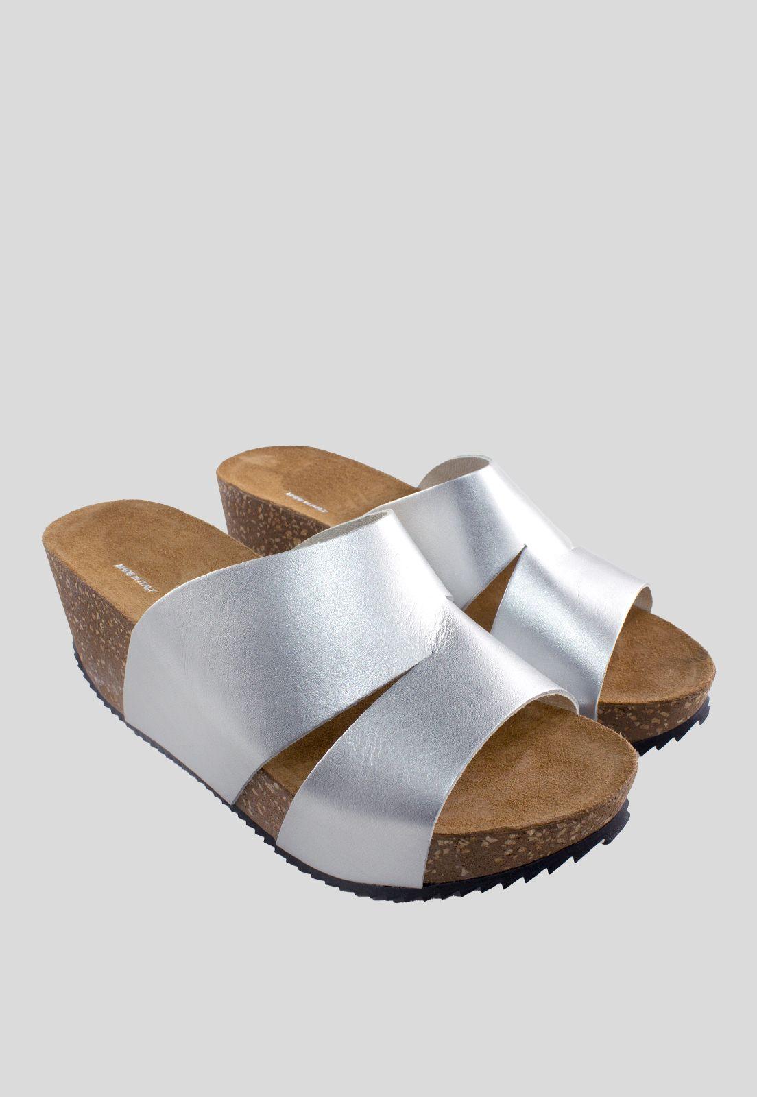 Sandalia Cuero Asimetrica Plata-3