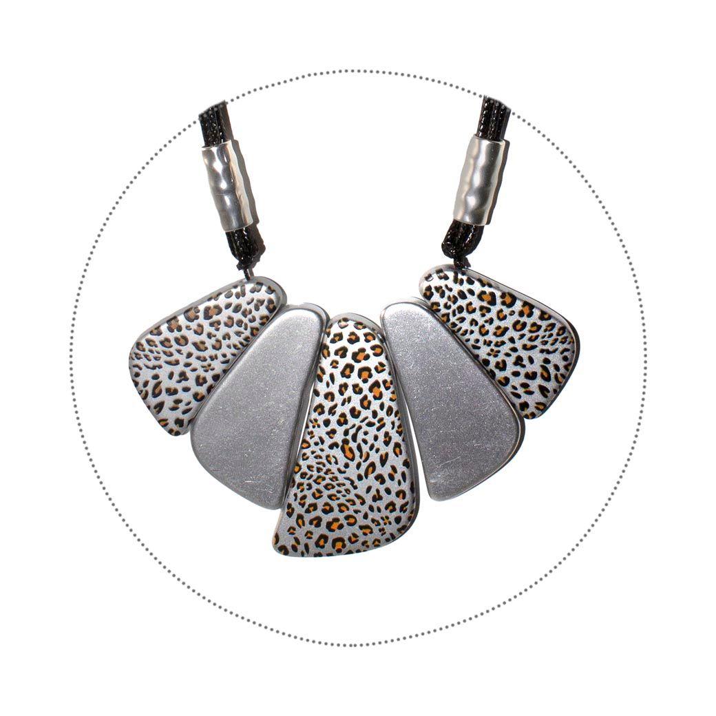 Collar corto placas leo Plata-1