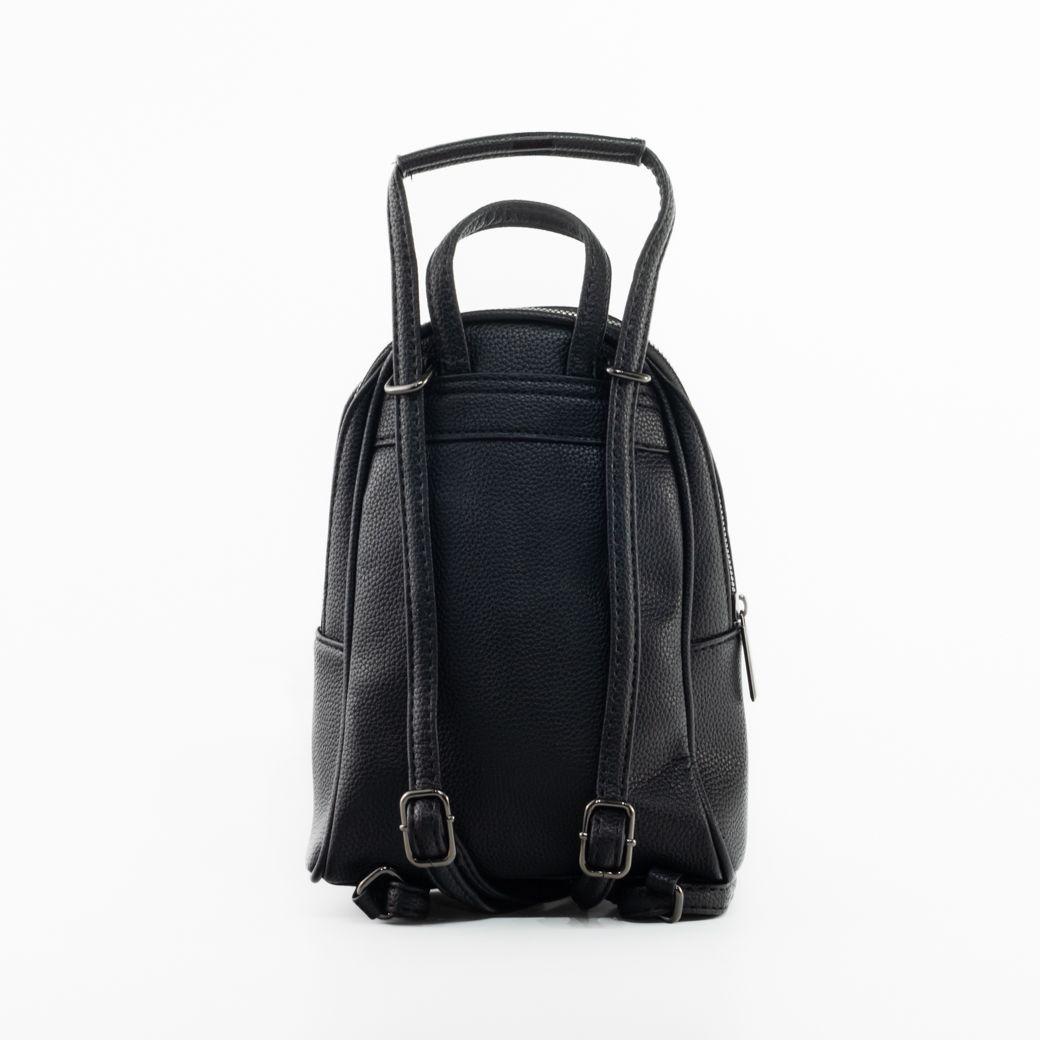 Mochila c/ bolsillo y chapeta Negro-2