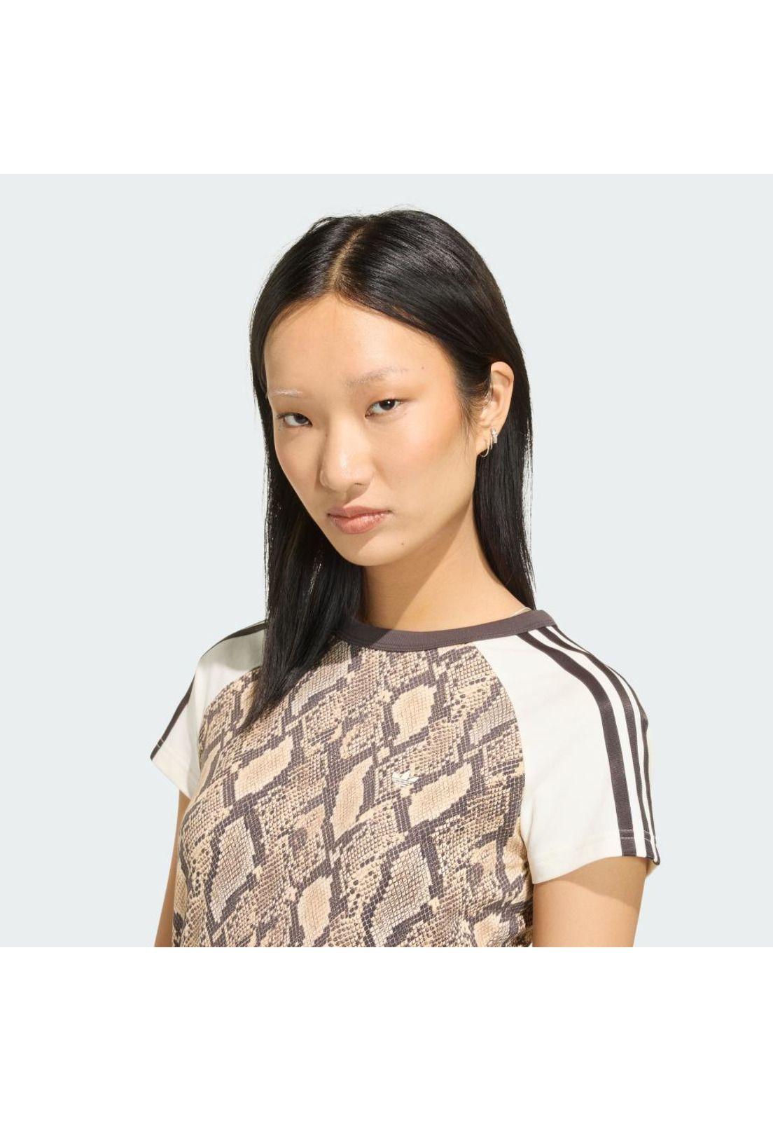 Polera adidas Mujer Cali con estampado de serpiente-4