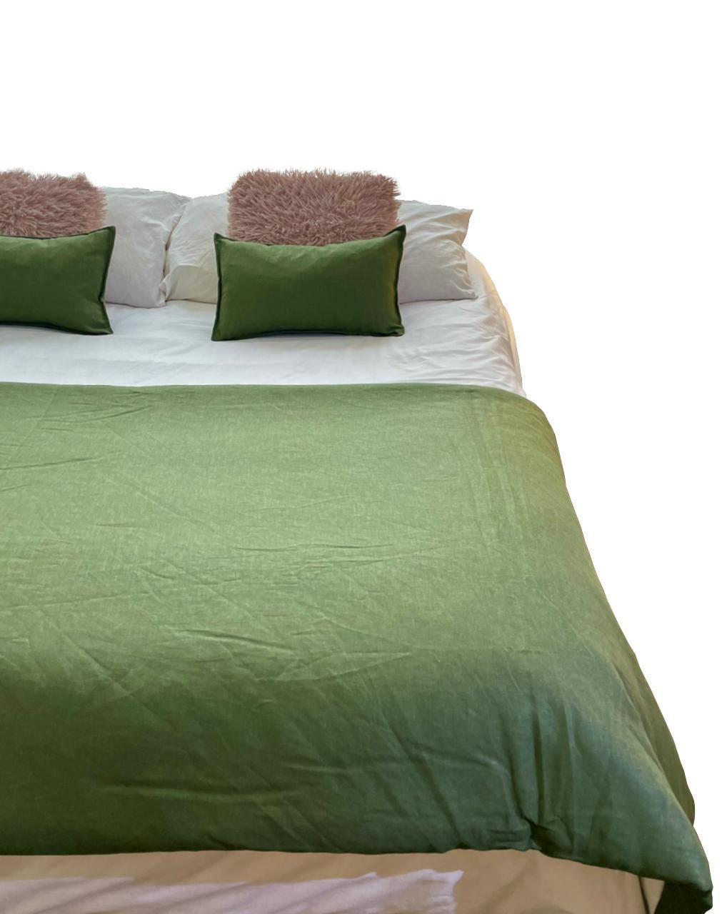 Set Piecera Lino Verde Olivo 90 x 260 + 2 cojines 50 x 30 cm Antonia Paz-0