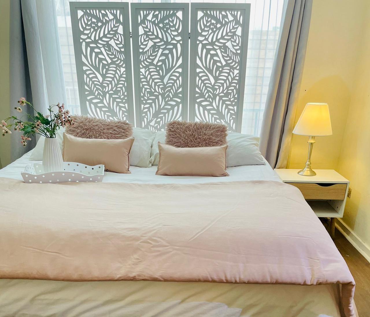 Set Piecera Lino Rosado Nude 80 x 140 + 1 cojín 50 x 30 cm Antonia Paz-1