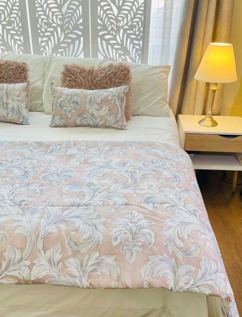 Set Piecera Súper King + 2 cojines 50 x 30 cm Antonia Paz-2