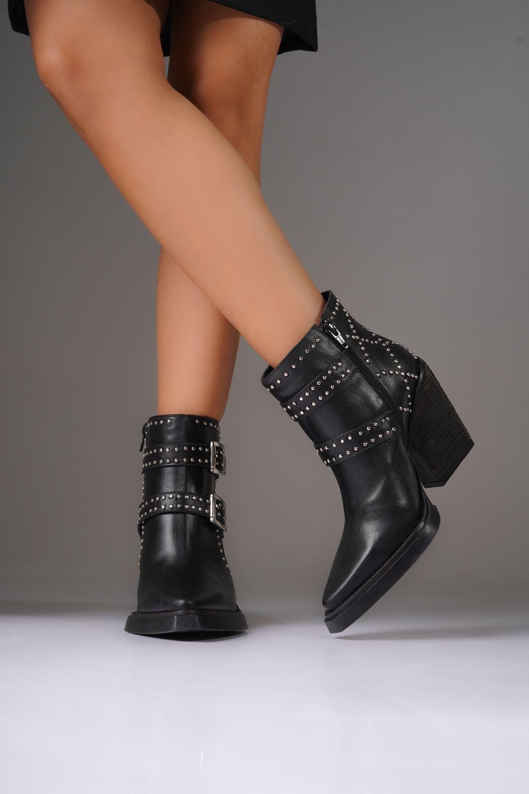Bota Quad Metal Negro Tachas-1