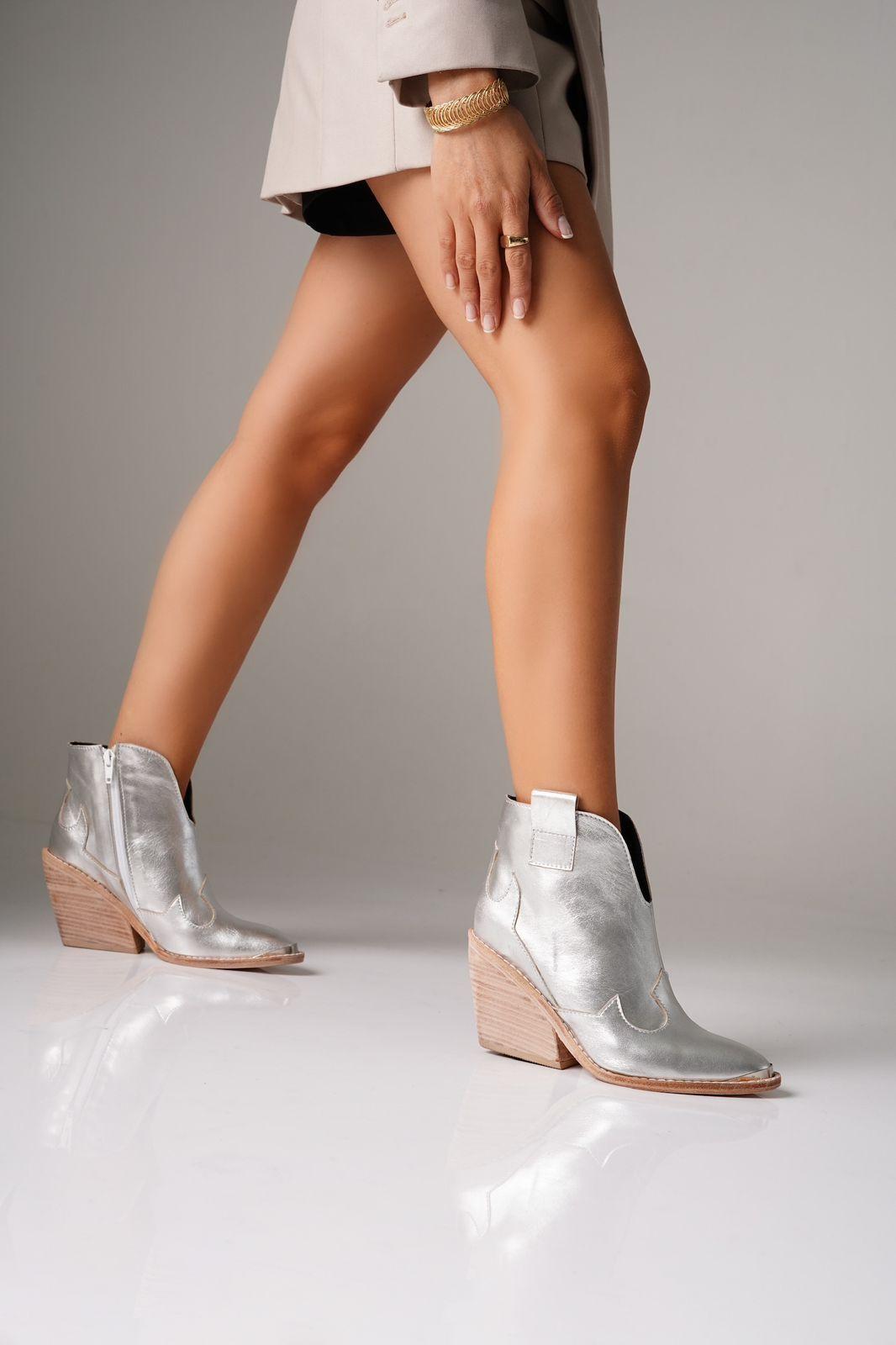 Botin Plateado Any-2